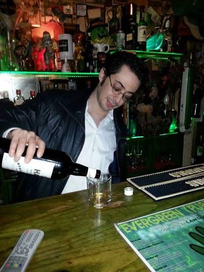 Evergreen Bar Photo 5