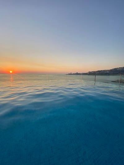 Le View Rooftop Bar & Pool Photo 5