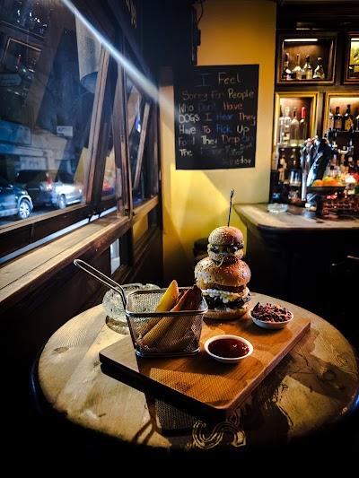 Neighbors Pub Photo 5