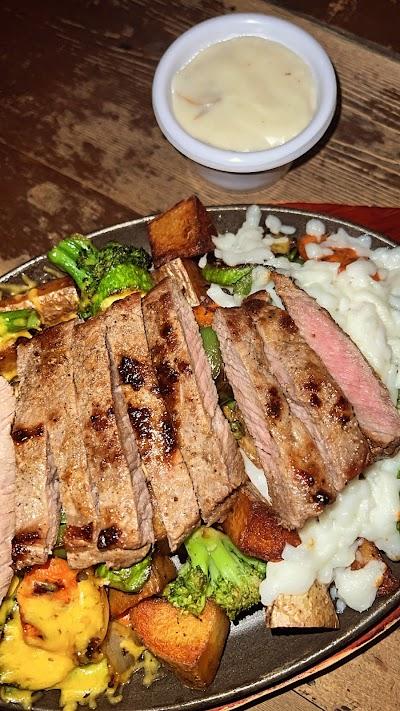 Neighbors Pub Photo 9