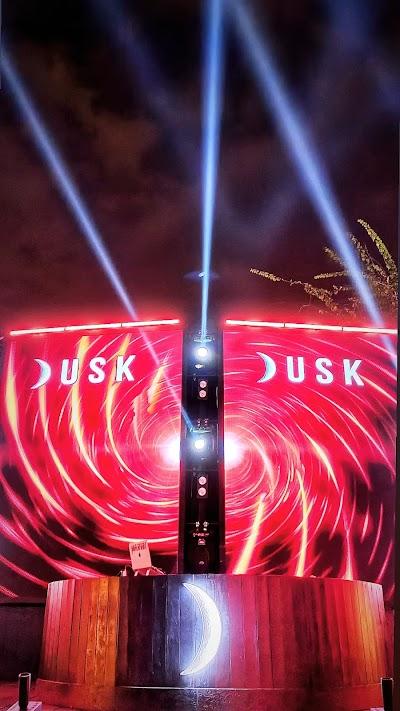 Dusk The Club Photo 2