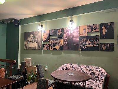 Hamra Express cocktail bar Photo 1